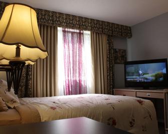 Hillcrest Motel - Swan Hills - Bedroom