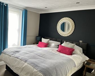 The Ship Hotel - New Romney - Habitación