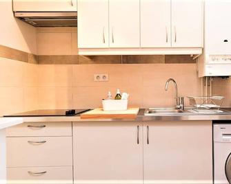 Appartement De Charme Au Coeur Du Centre - Tours - Kitchen