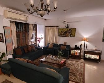 Ivy's Home Stay - Bhopal - Bar