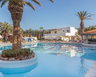 Sol Marina Beach Crete - Gournes - Piscina