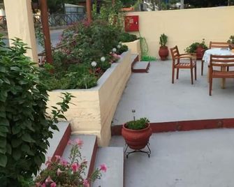 Akanthos Hotel - Ierissós - Patio