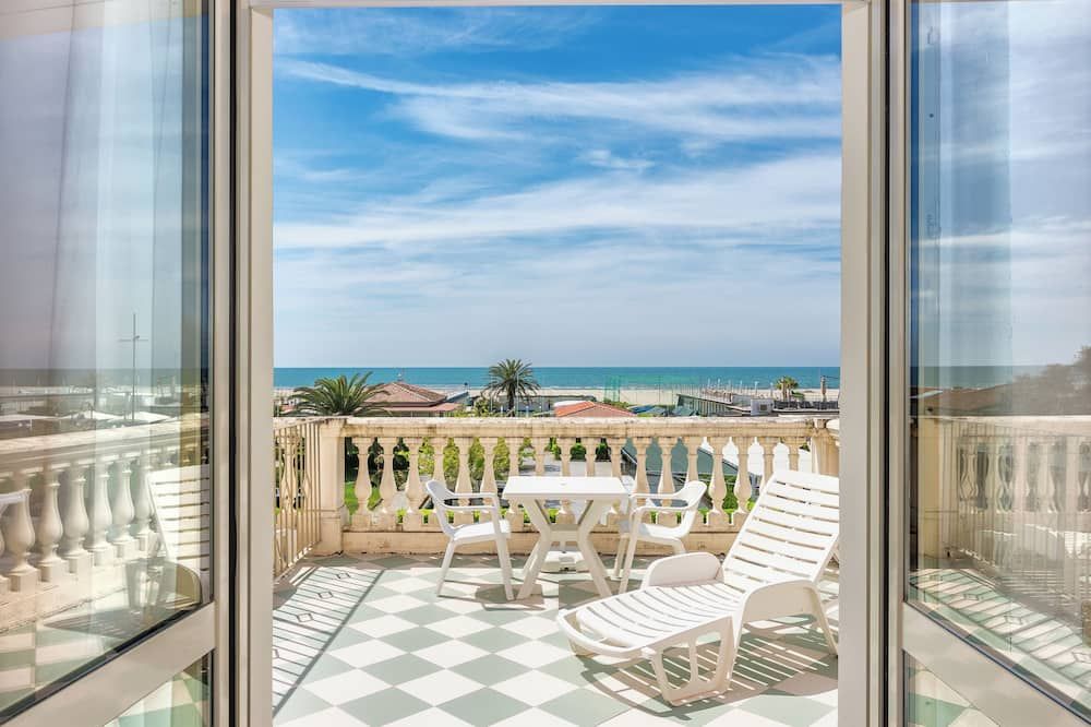 Hotel Happy - Marina Di Pietrasanta - מרפסת