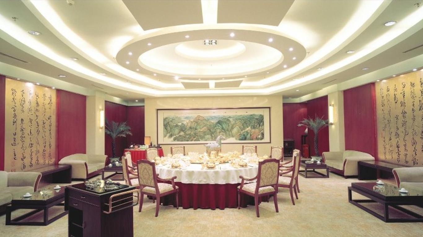 Bell Tower Hotel