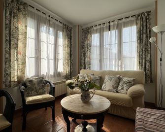 Posada Rio Cubas - Cubas - Sala de estar