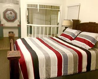 Ww, Kentucky Lake, Bass Fish, Nashville, Memphis, Birdsong Marina, Paris Landing - Camden - Bedroom