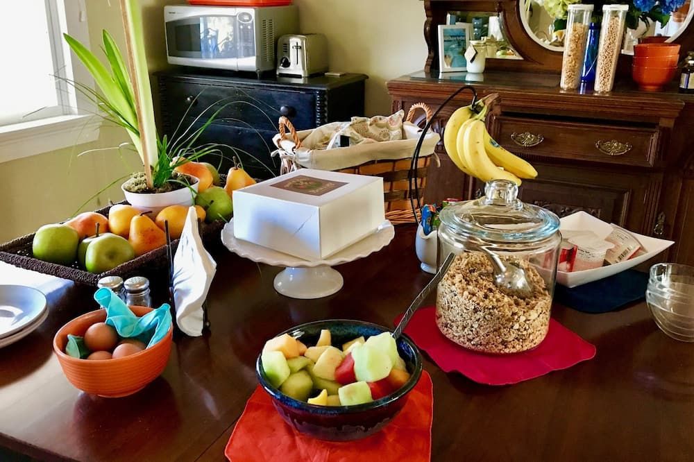 Bourne Bed & Breakfast - אוגונקוויט