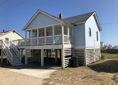 Calico Jack's Galley cottage - Kitty Hawk - Building