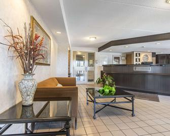 Comfort Inn - Cornwall - Lobby