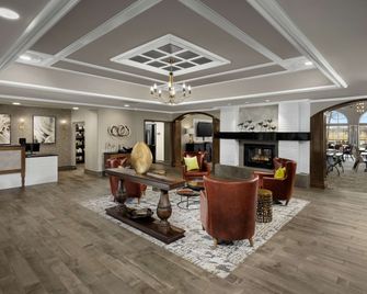 Homewood Suites by Hilton @ The Waterfront - וויצי'טה - לובי