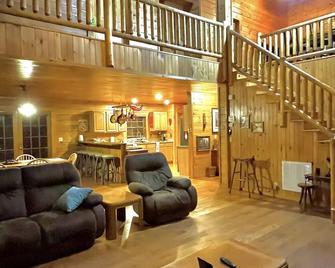 Getaway Cabin - Clewiston