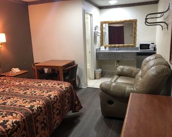 Golden Inn Dallas by Hotel O - Balch Springs