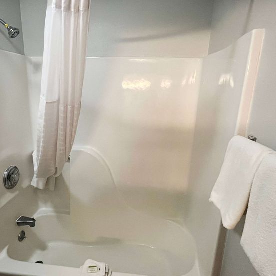 Bathroom view of Baymont by Wyndham Columbia, MO