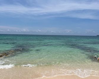 Pura Vida Baru - La Casa del Cholo - Cartagena de Indias - Playa