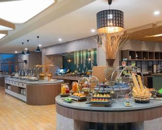 Laska Hotel Subang - Subang - Bufé