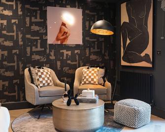 Secret Suites - Lancaster - Lounge