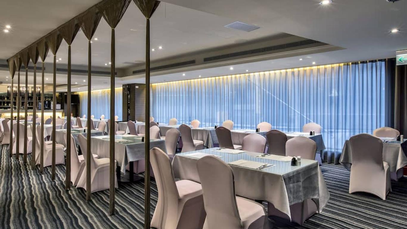 ذا كارلتون اشينتشو