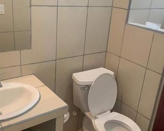 Hotel Tijerinos - Boaco - Baño