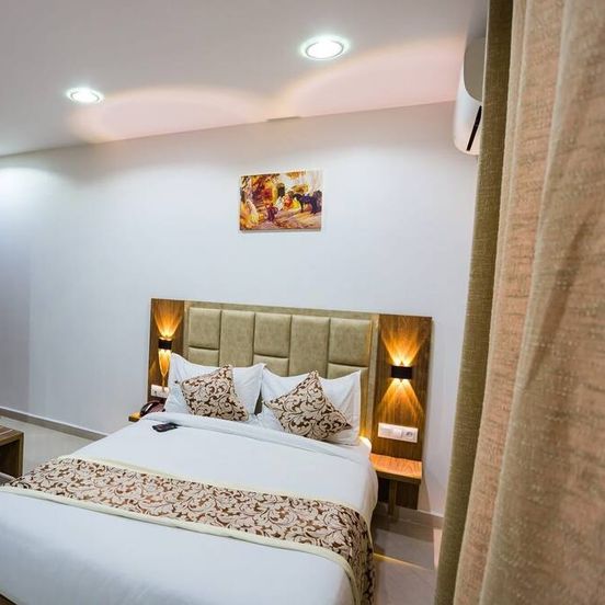 Hotel Hnr image 1
