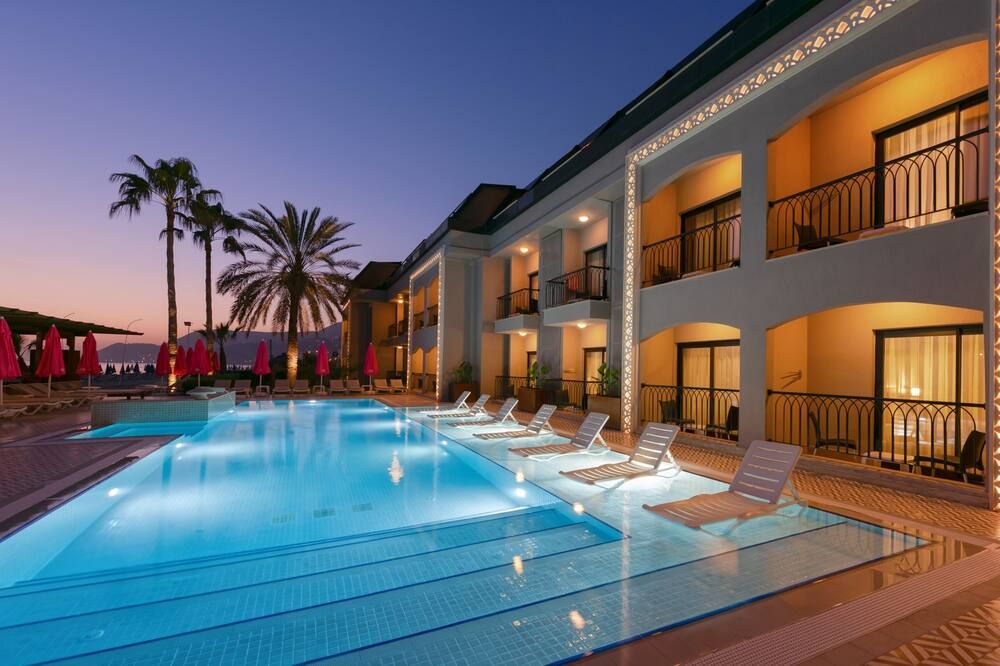 فندق علاء الدين بيتش (للبالغين فقط) - الانيا - حوض السباحة