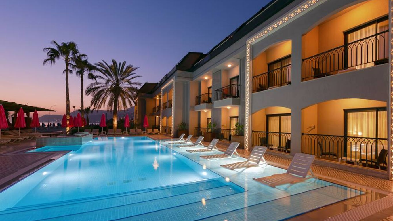 فندق علاء الدين بيتش (للبالغين فقط)