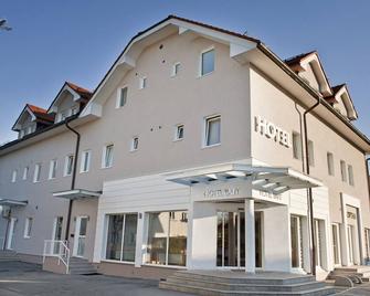Hotel Bajt Maribor - מריבור - בניין
