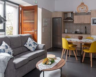 San Pedro Rural Apartments (4 pax) in Valencia de Alcántara - Valencia de Alcántara - Salon