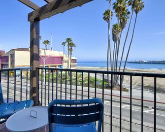 ماريا سول هوتل - سانتا كروز (كاليفورنيا) - شرفة مرصوفة