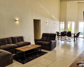 Villa With Pool And Sea View - Fontein - Living room