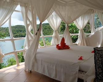 Al Faro Cosmio Hotel - Busuanga - Bedroom