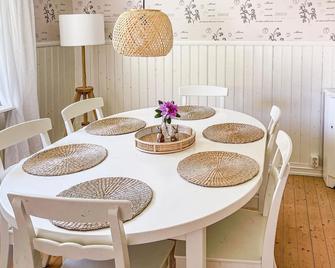 Lovely Home In Strömstad With Wifi - Strömstad - Jídelna