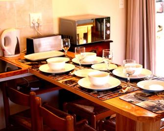 Sunset Cottage- Noordhoek - Noordhoek - Eetruimte