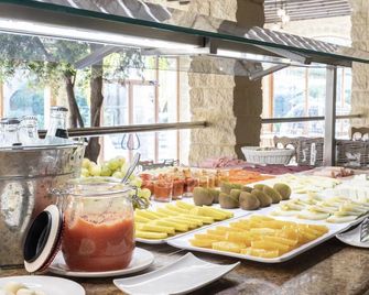 Hotel Plaza Del Castillo - Malaga - Buffet