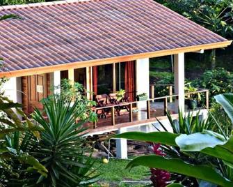 Ceiba Tree Lodge, a hidden gem at Lake Arenal-spectacular views over the Lagoon - Arenal - Patio