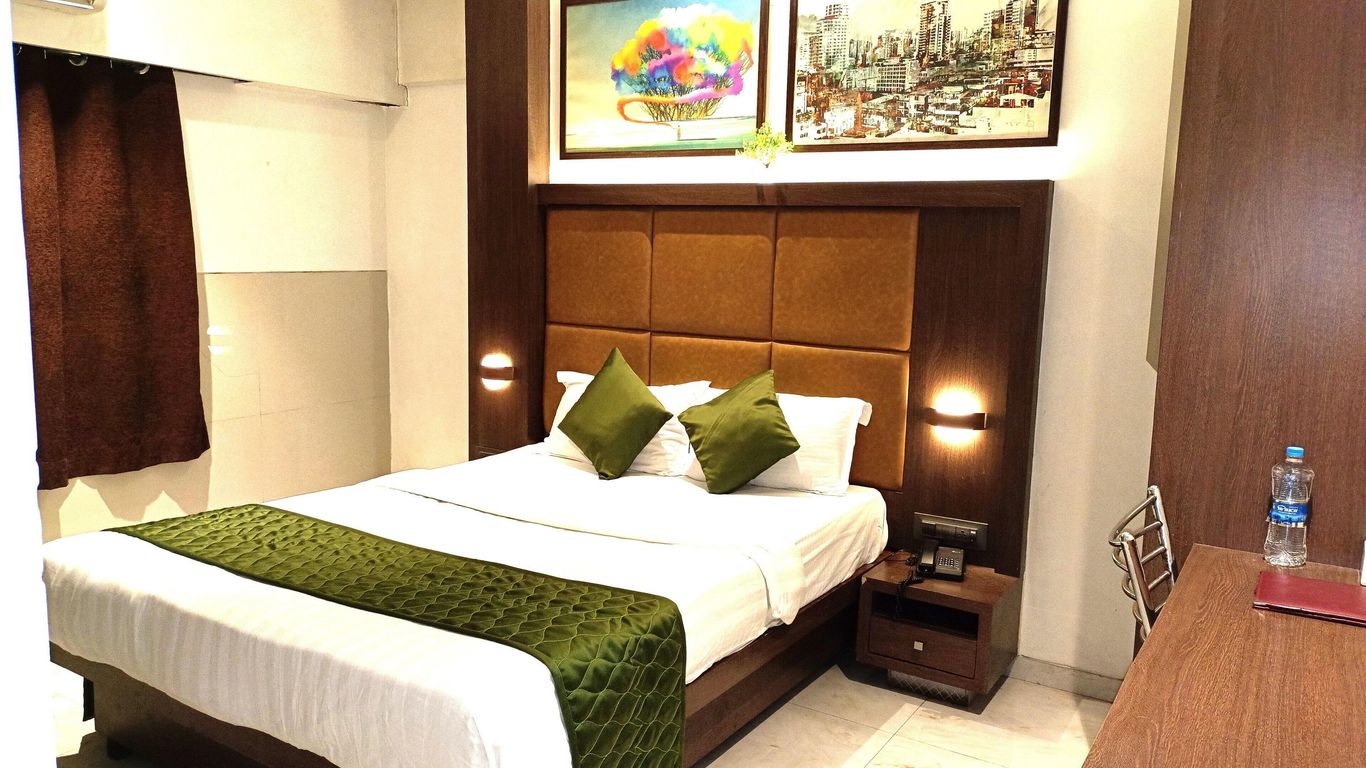 Hotel Express Inn, Panvel