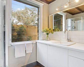 Ukamirra -magic views in private bush setting - Chewton - Baño