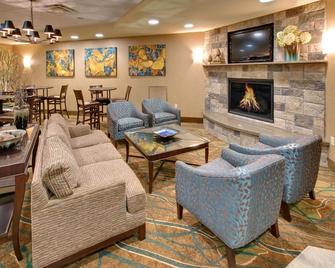 Holiday Inn Express Hotel & Suites Grand Island - Grand Island - Lounge