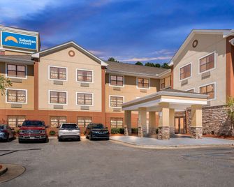 Suburban Studios Columbus Fort Benning Area - קולומבוס - בניין