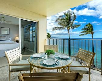 New #617-Top Floor! Oceanfront Views! Full Remodel in 2023! - Kīhei - Balcony