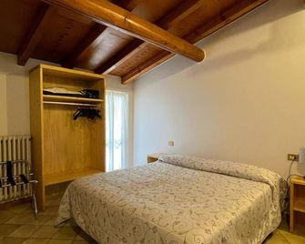 B&B Michelina - Castiglione d'Intelvi - Camera da letto