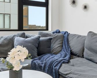 Edgewater Apt with Free Parking Gym Modern Living - Chicago - Sala de estar