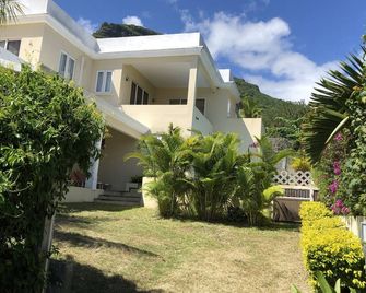 Villa 3 CH, sea view in Black River, private pool, 10 minutes walk from the beach - Tamarin - Building