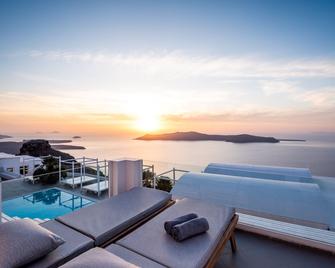 Andromeda Villas & Spa Resort - אימרוויגלי - בריכה