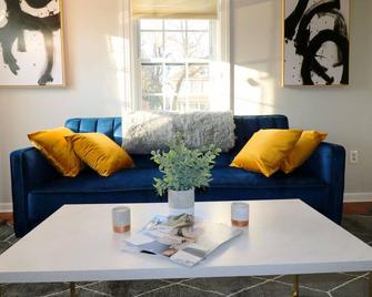 Blissful Spacious Home In Heart Of Princeton - Princeton - Soggiorno