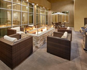 Staybridge Suites Anaheim At The Park By IHG - אנהיים - פטיו