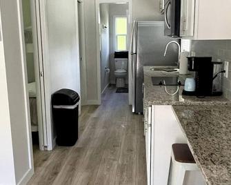This house is a 2 bedroom(s), 1 bathrooms, located in London, KY. - London - Küche