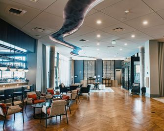 Hotel Indigo Columbus At Riverfront Place By IHG - Columbus - Lobby
