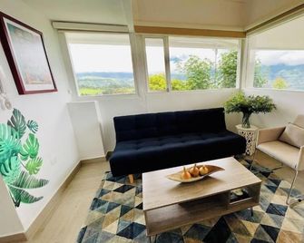 The Loft: a little slice of heaven - Otavalo - Sala de estar