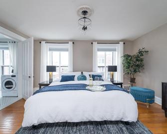Victorian on Fifth Ave, Downtown Troy - Troy - Bedroom