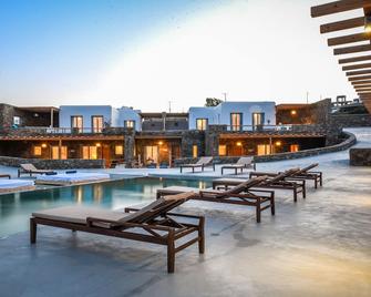 Myconian Crown Suites - Mykonos - Pool